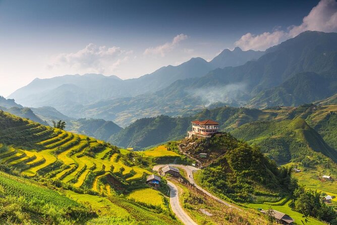 1-day Authentik trek & Panorama valley views - A green-tea pause and a view toward Fansipan