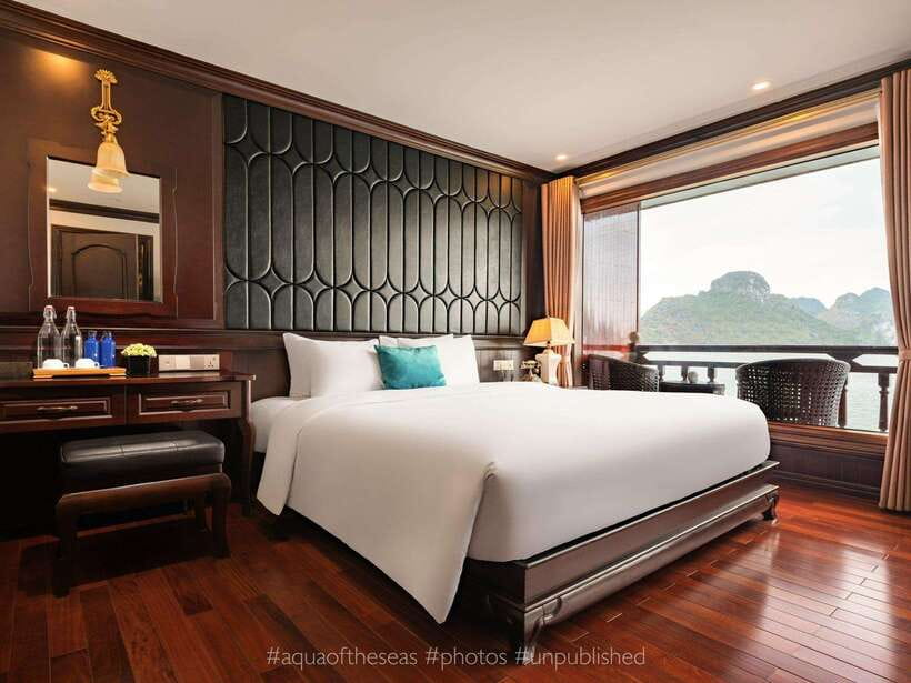 2-Day: Halong Lan Ha Bay 5 Stars Cruises w/Balcony & Bathtub - Boarding at Tuan Chau and sailing into the bays