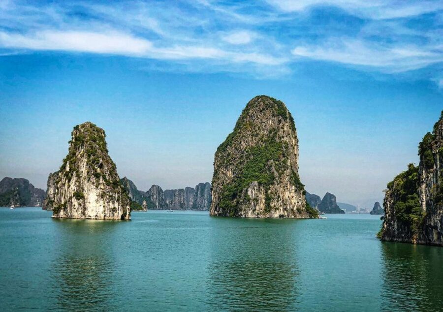 2-Day: Hanoi - Ninh Binh - Halong Bay Luxury Cruise - Mua Cave rewards the climb