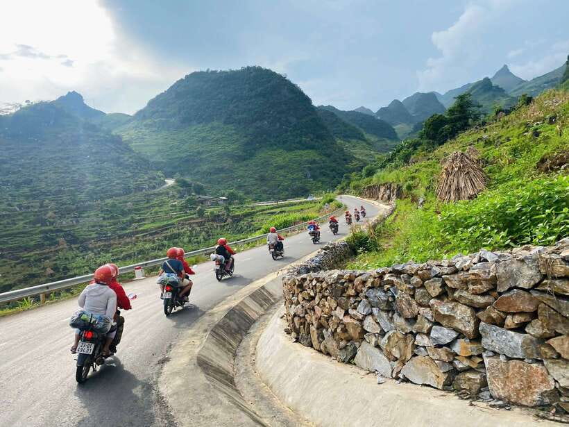 2-day Motorbike Ha Giang Loop Luxury Tour With Easy Rider - Day one: passes, twin mountains and a palace