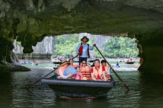 2-Day Oriental Sails Junk Cruise of Halong Bay - Guides, group size and service