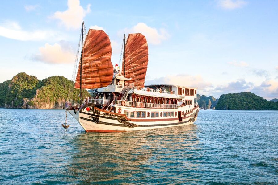 2-Day Royal Palace Ha Long Bay & Ti Top Island Cruise - Sunset, dinner and a night aboard