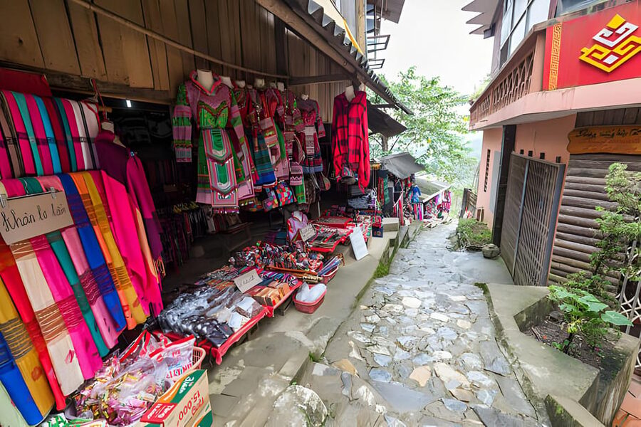 2 days 2 nights in Sapa - Moana - Fansipan - Cat Cat Village - Fansipan: summit views, weather and extra tickets