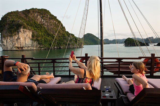 2D1N: Halong Bay 4-Star Cruise - Cave, Kayak, Swim, Meals - Who will get the most from this cruise