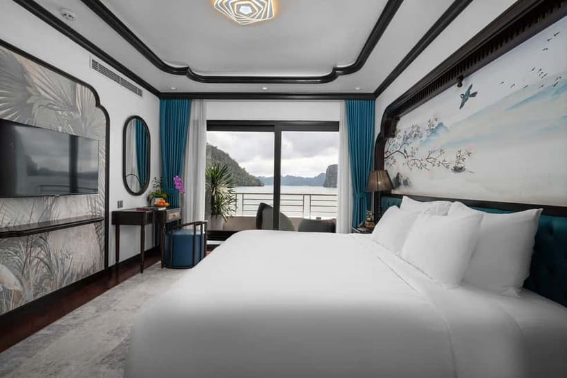 2D1N Halong Bay 6-Star Cruise: Fine Dining, Cave & Kayaking - Day two: quiet water at Luon Cave