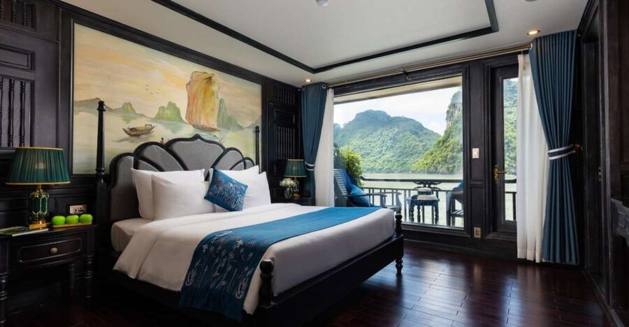 3-Day 2-Night Lan Ha Bay 5-Star Cruise - Day 3: Trung Trang Cave and the return to Hanoi