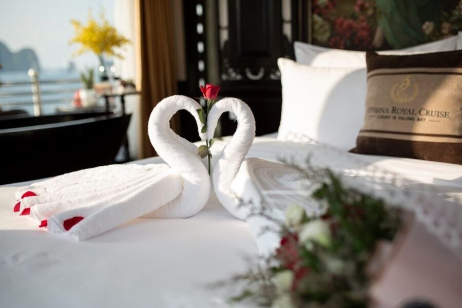 3 Day Hanoi - Ninh Binh - Halong Bay 5 Star Cruise & Balcony - The long transfer to Ha Long Bay
