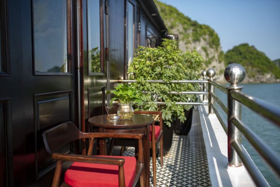 3-Day Ninh Binh Bungalow & Ha Long Bay 5 Star Cruise - Three days from ancient Hoa Lu to Ha Long Bay