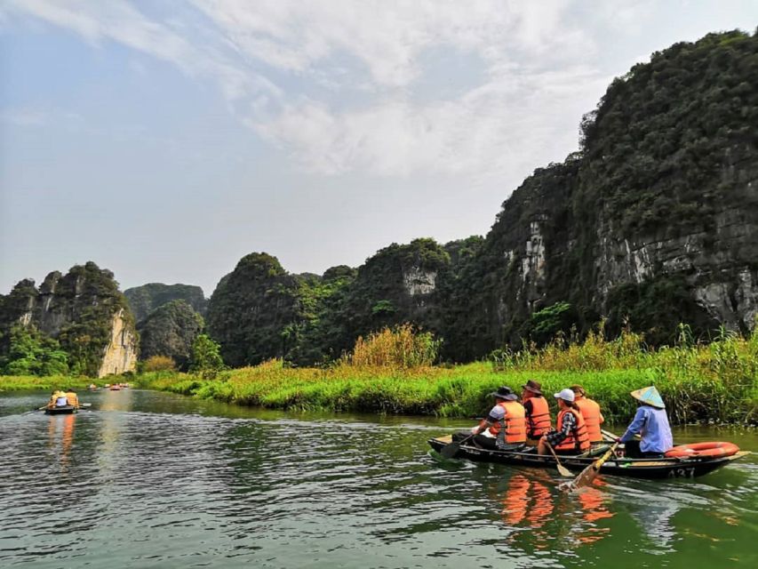 3-Day Ninh Binh Bungalow & Ha Long Bay 5 Star Cruise - Titop Island and Luon Cave by kayak or bamboo boat