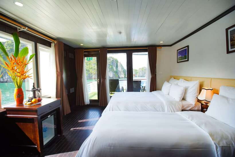 4-star Halong Paloma Cruise 2D1N Trip - Sunset, dinner and an evening on board