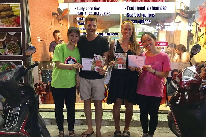 5 Traditional Dishes Hanoi Cooking Class with Market Trip - From Gia Ngư Street to Hanoi’s market