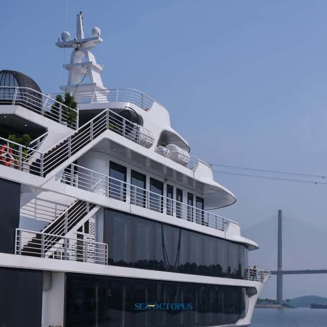 7 hours to discover HaLong Bay on Luxury Day Cruise - Titov Island: beach time or a viewpoint