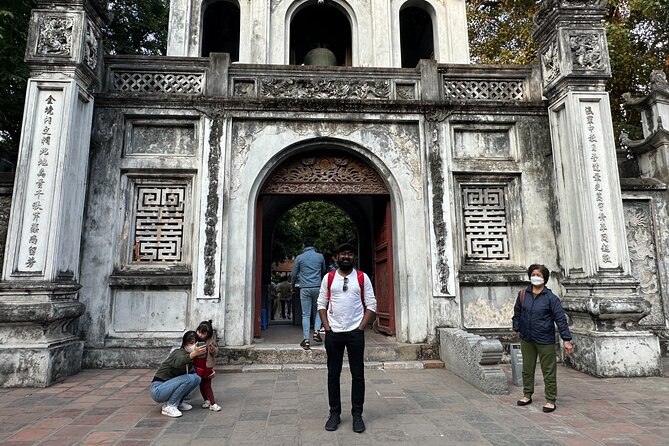 All-in-One Hanoi Walking Tour Through a Train Street - Train Street: a worthwhile stop with a timing caveat