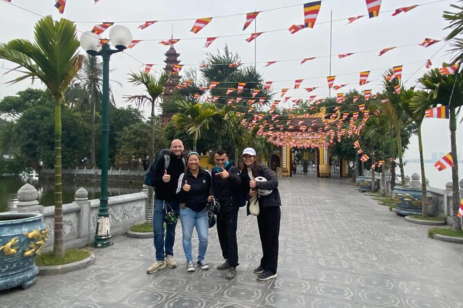 All-in-One Hanoi Walking Tour Through a Train Street - A guide who explains, not just points