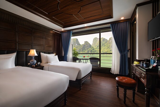 All-Inclusive 3 Day/2 Night Halong Luxury Cruise Meals, Cave, Kayaking, Swimming - Day 3: An early start and one last cave