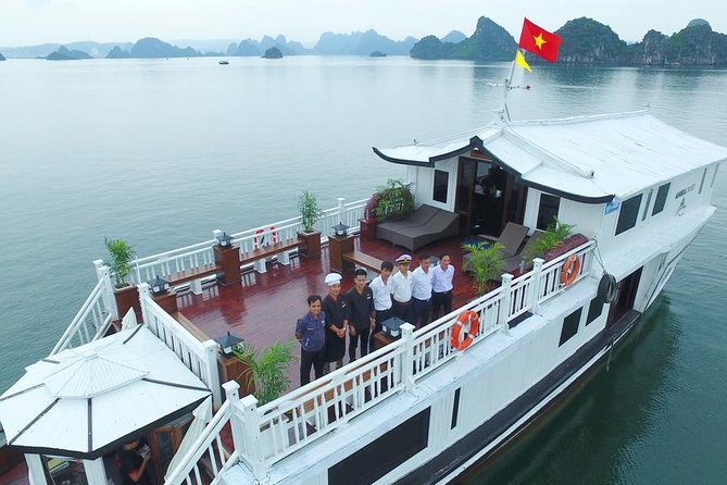 Bai Tu Long Bay Cruises Peaceful and Cozy Group Boat 2D1N - Day two: Tai Chi and Vung Vieng floating village