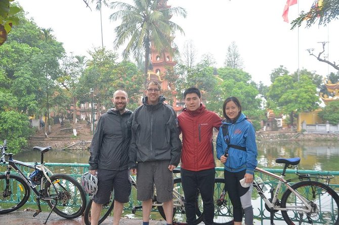 Bicycle Tours Hanoi: Half Day Hanoi City Bicycle Tours - Long Bien Bridge and the Red River