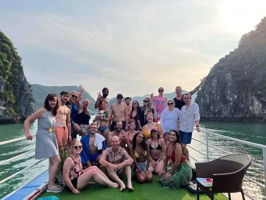 Cat Ba/Ha Noi: Lan Ha and Monkey Island Full Day Boat Trip - Cai Beo: floating homes and everyday bay life