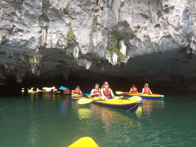 Cat Ba: Lan Ha, HaLong bay full day- biking, kayaking, lunch - A shared Vietnamese lunch on board