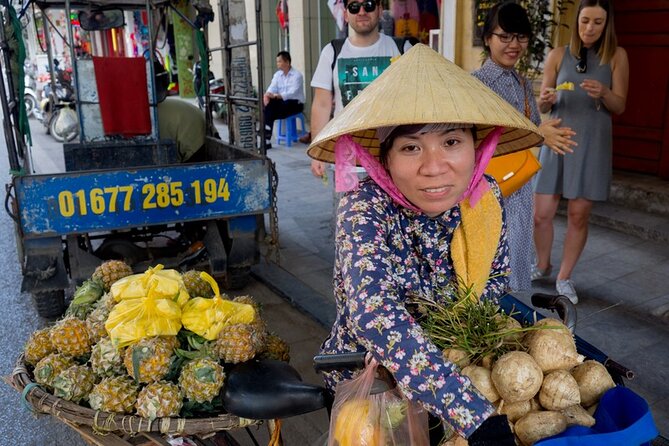Eat Like a Local: Hanoi Street Food Adventure - Timing, food changes, and practical details
