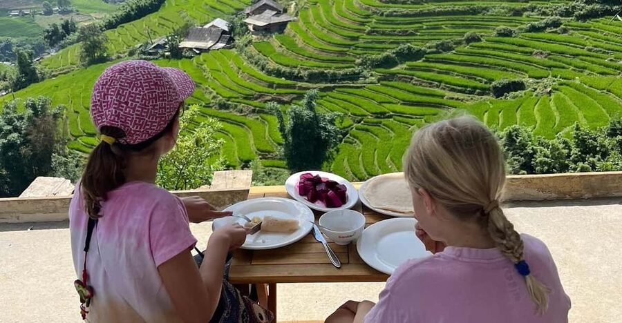 EXPLORE SAPA: 2D1N TREKKING & HMONG CULTURE WITH DINH - An evening with Dinh’s family