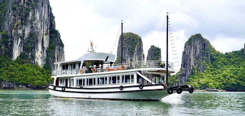 From Hanoi: 1 -Day Halong Bay Cruise With Big & Small Groups - Luon Cave: Paddle or Take a Bamboo Boat