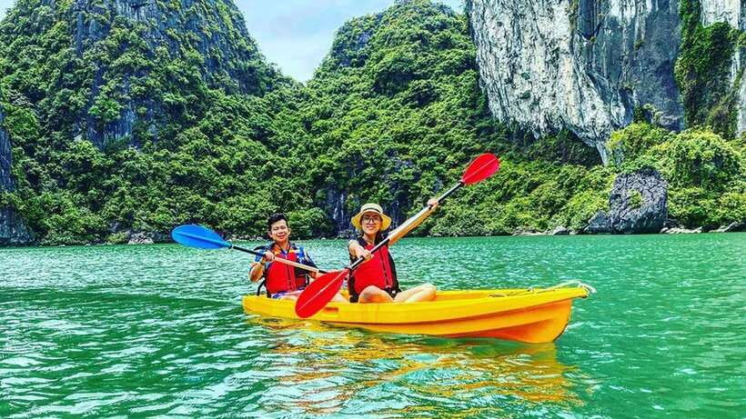 From Hanoi: 1 -Day Halong Bay Cruise With Big & Small Groups - Vietnamese Lunch and Time on Deck