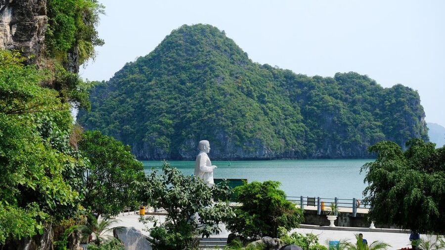From Hanoi: 1 -Day Halong Bay Cruise With Big & Small Groups - Guides, Group Choices and What Can Change