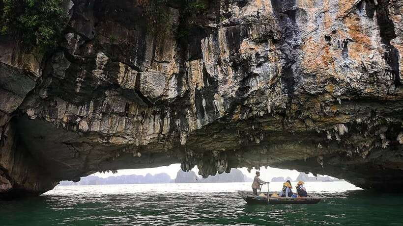From Hanoi: 1 -Day Halong Bay Cruise With Big & Small Groups - Who Should Choose This Day Trip