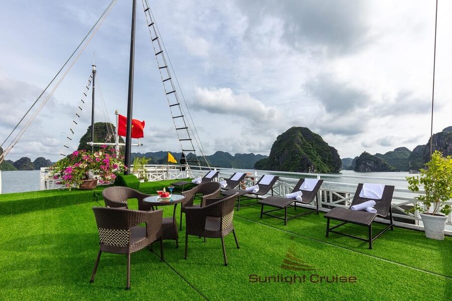 From Hanoi: 2-Day Ha Long Bay Boat Tour - An early breakfast and Luon Cave