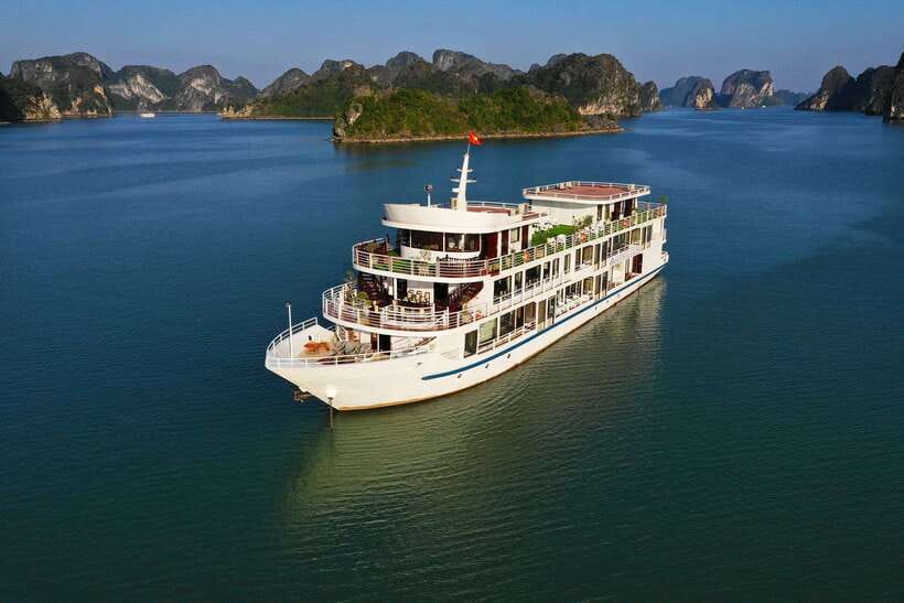 From Hanoi: 2-Day Halong Sapphire Cruise with Balcony Cabin - Boarding at Tuan Chau and settling in