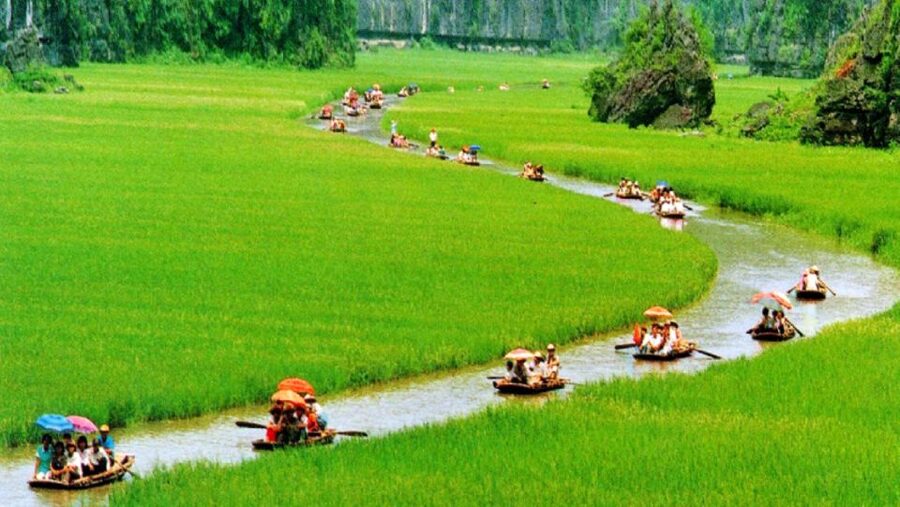 From Hanoi: 2-Day Ninh Binh & Ha Long Bay Sightseeing Tour - At a glance: two full days, two very different settings