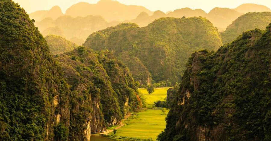 From Hanoi: 2-Day Ninh Binh Tour with Accommodation & Meals - Why two days work better in Ninh Binh