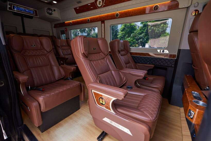 From Hanoi: 2-Day Sapa Trek Tour - Luxury Limousine Transfer - The ride from Hanoi sets the pace