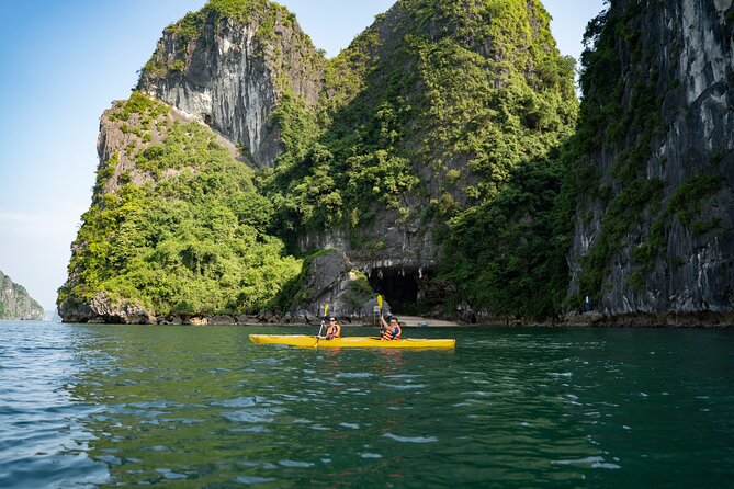 From Hanoi: 2D1N Ha Long Bay Deluxe Cruise with Bus Limousine - Return to Hanoi and the schedule to confirm