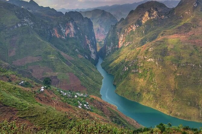 From Hanoi: 3-Day Motorbike Ha Giang Loop with Easy Rider - Ma Pi Leng Pass and the Nho Que River