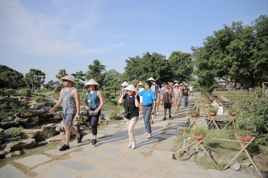 From Hanoi: Bai Dinh, Trang An, and Mua Cave Full-Day Tour - A full-day route from Hanoi to Ninh Binh