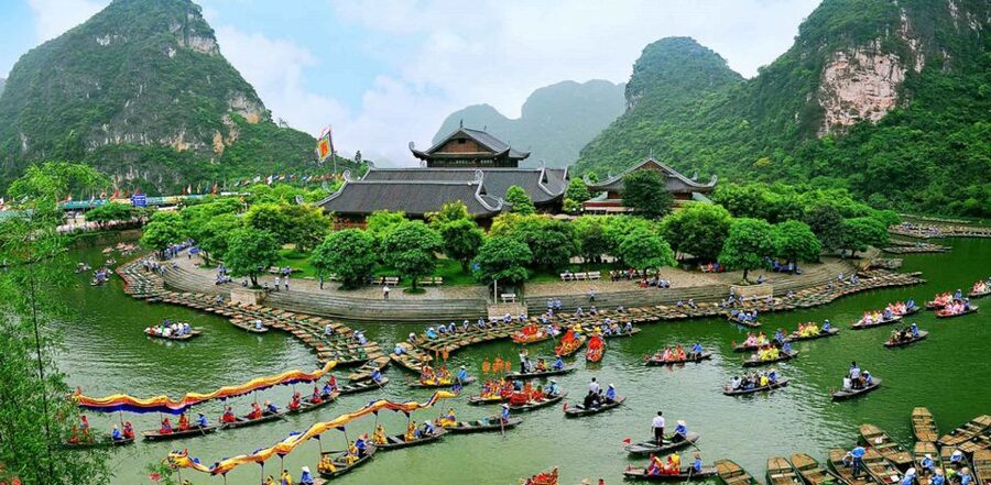 From Hanoi: Bai Dinh, Trang An, and Mua Cave Full-Day Tour - Cycling, group pace, and the guide