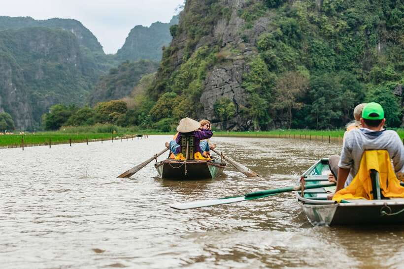 From Hanoi: Full-Day Ninh Binh Highlights Small Group Tour - Hoa Lu and Dinh King Temple