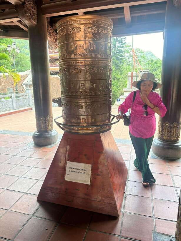 From Hanoi: Full-Day Perfume Pagoda Group Tour with Lunch - From Hanoi to the Yen Stream
