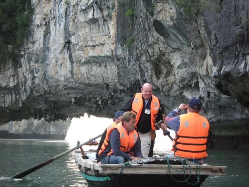 From Hanoi: Ha Long Bay 3-Day 5 Star Cruise with Balcony - Sung Sot Cave and the climb on Titov Island