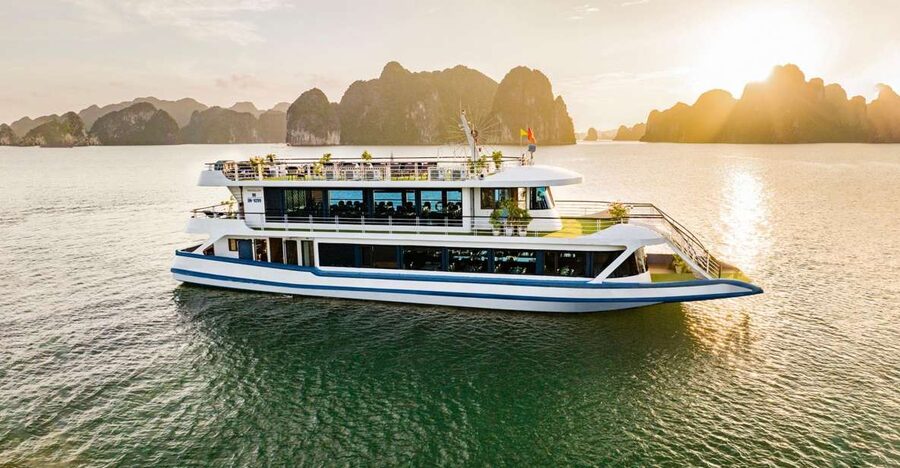 From Hanoi: Ha Long Bay 5-star Day Cruise with Buffet Lunch - Should you book it?