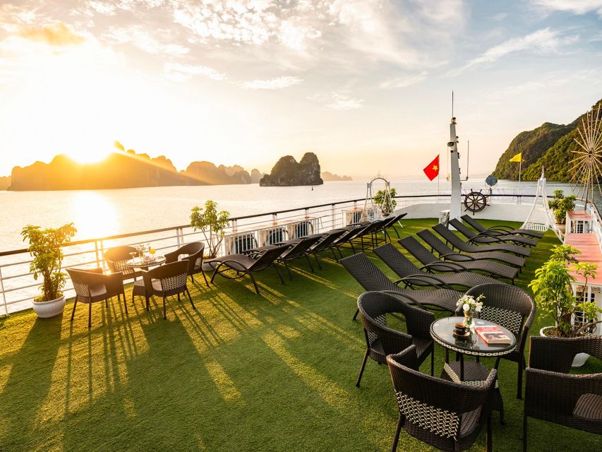 From Hanoi: Ha Long Bay 5-star Day Cruise with Buffet Lunch - Surprise Cave: a memorable stop with plenty of stairs