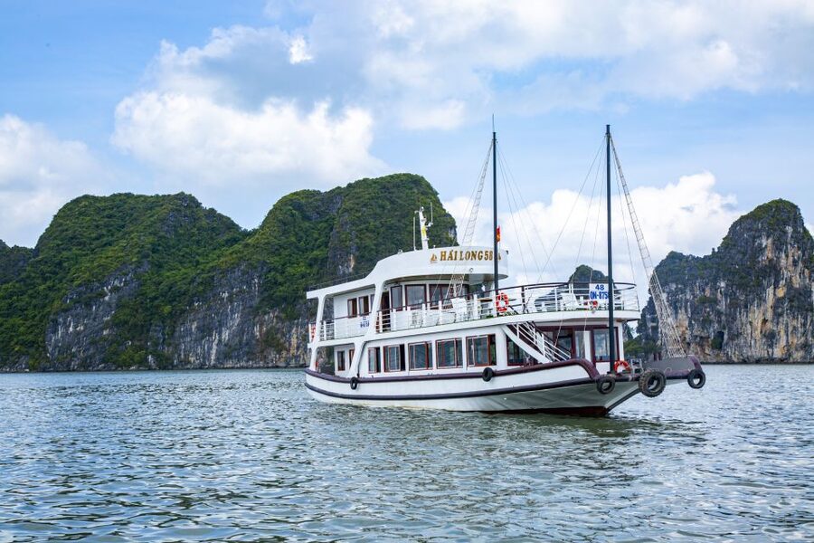 From Hanoi: Ha Long Bay Save-Cost Tours - Big & Small Groups - Timing, comfort and practical packing