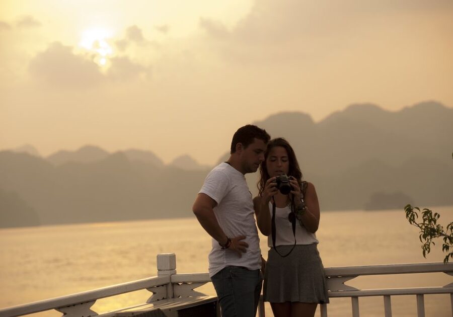 From Hanoi: Halong Explorer 3-Day Deluxe Cruise - Crowds, timing, and practical preparation