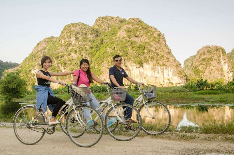 From Hanoi: Hoa Lu/Bai Dinh-Tam Coc/Trang An-Mua Cave Tours - At a glance