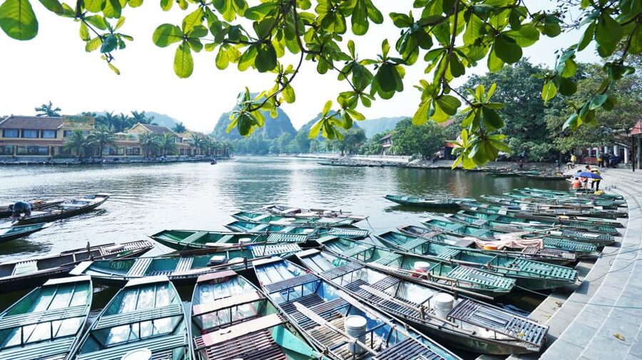 From Hanoi: Hoa Lu & Tam Coc with Buffet lunch & Cycling - Leaving Hanoi for Hoa Lu