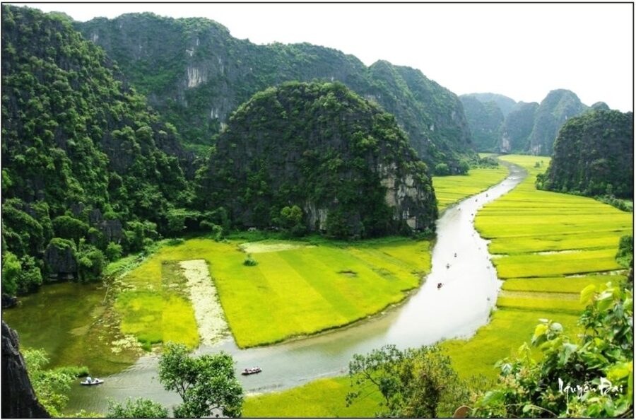 From Hanoi: Hoa Lu & Tam Coc with Buffet lunch & Cycling - Tam Coc by sampan