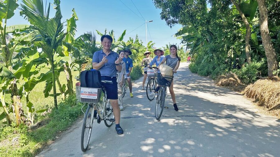 From Hanoi: Hoa Lu & Tam Coc with Buffet lunch & Cycling - Who will enjoy this trip most