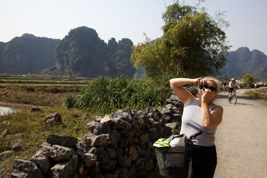 From Hanoi: Hoa Lu & Tam Coc with Buffet lunch & Cycling - Hoa Lu’s temples and early rulers